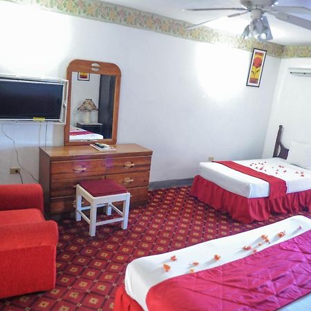 Glorianna Hotel Montego Bay Exterior photo