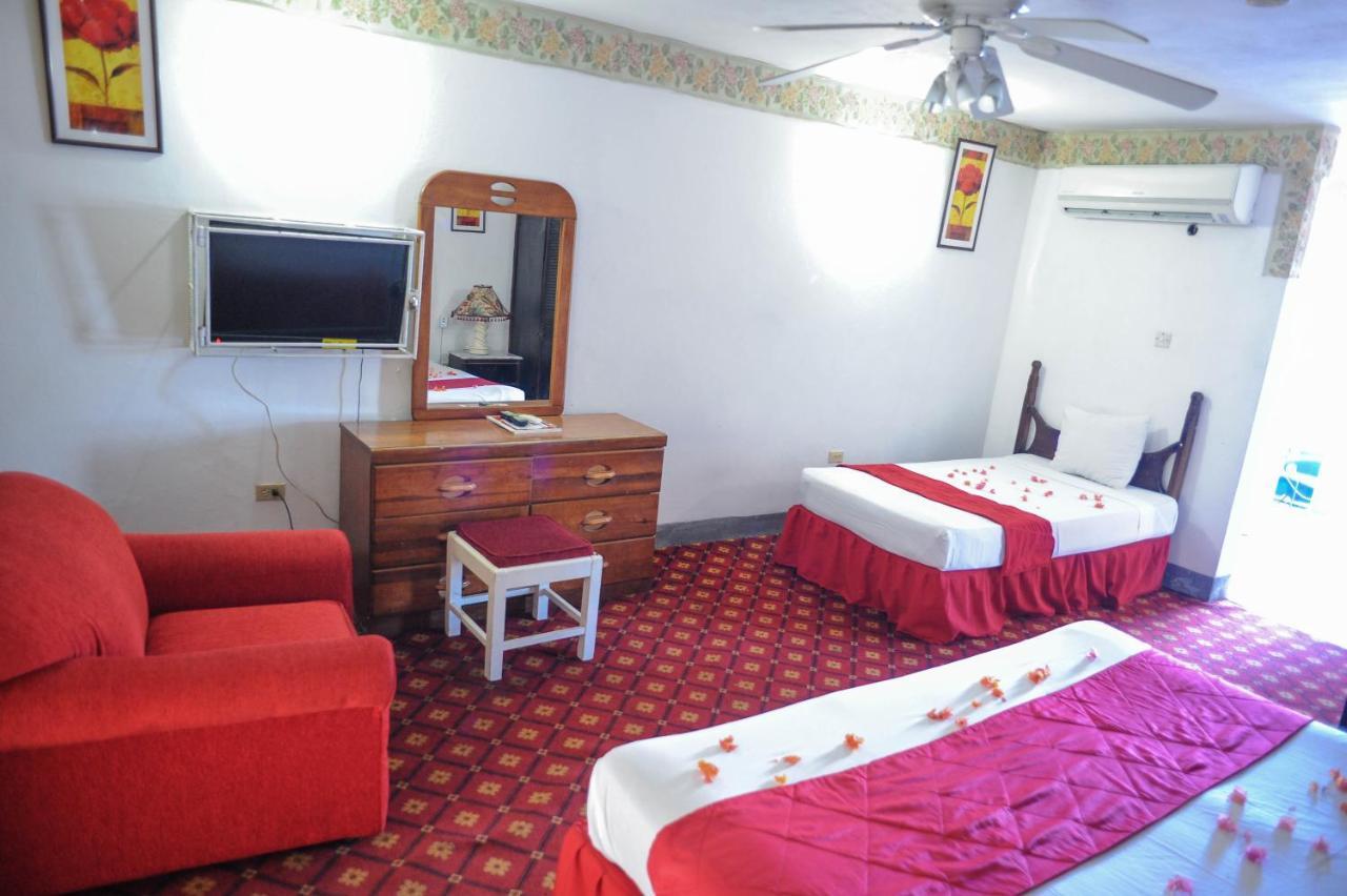 Glorianna Hotel Montego Bay Exterior photo