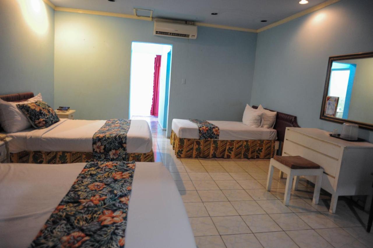 Glorianna Hotel Montego Bay Exterior photo